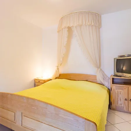 Studio-ferienwohnung Zum Sandstrand Sind Es 800 Meter Mit Kueche, Bad, Klima, Pool, Grillplatz Appartement