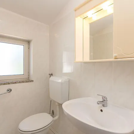 Studio-ferienwohnung Zum Sandstrand Sind Es 800 Meter Mit Kueche, Bad, Klima, Pool, Grillplatz Apartmán Medulin