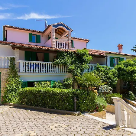 Studio-ferienwohnung Zum Sandstrand Sind Es 800 Meter Mit Kueche, Bad, Klima, Pool, Grillplatz *