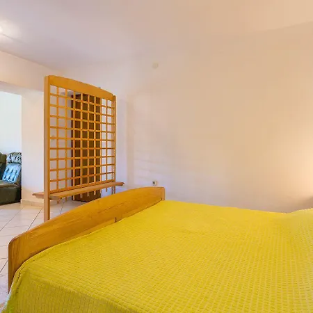 Studio-ferienwohnung Zum Sandstrand Sind Es 800 Meter Mit Kueche, Bad, Klima, Pool, Grillplatz Apartmán *